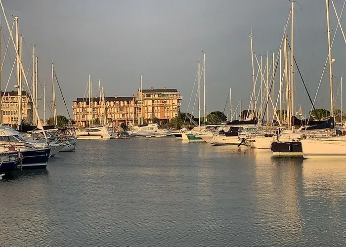 Puerto Deportivo Marina De Apartmán *